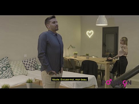 ❤️ PORNBCN 4K Ein þroskuð kona með stóra brjóst langar að vera í endaþarms helvíti ungur gigolo með stóran pik púst afskriftir harður fokk handavinna hundastíl kisa sleikja fullnægingu Franskur texti Fallegt klám hjá okkur