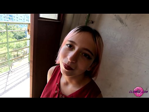 ❤️ Nemandi Sensual sýgur ókunnugan í úthafinu - Ásamt andliti hans Fallegt klám hjá okkur